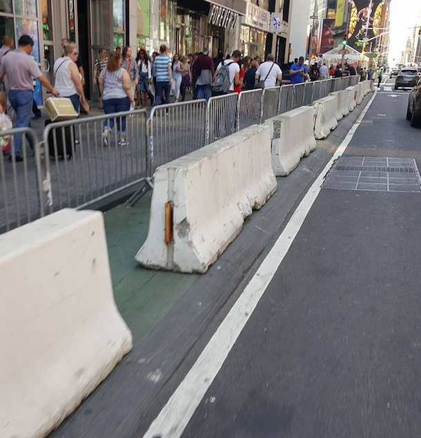 Pedestrian-Protection-Security-Barriers